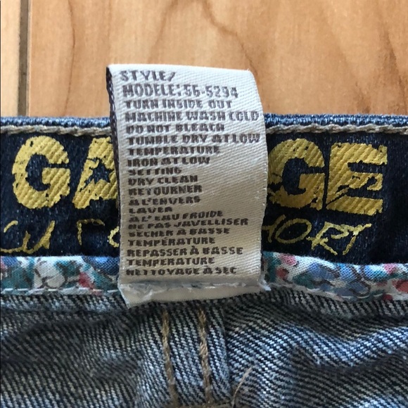 Garage distressed, cutoff, jean shorts, size 13. - Picture 4 of 8